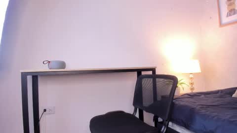 Snapshot of caroline_dh chatting on 01.17.26 Caroline online show from 01.17.26