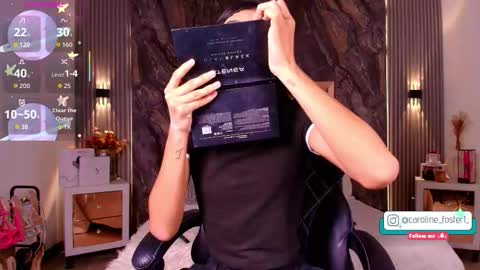 caroline_foster1 online show from 02.17.26