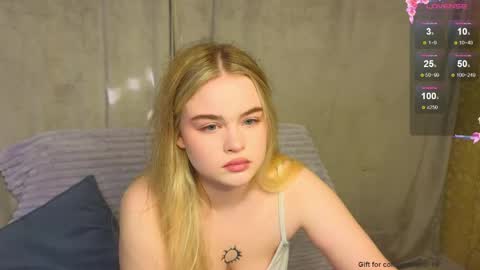 Snapshot of caroline_meo chatting on 05.20.26 Caroline online show from 05.20.26