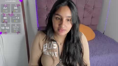 Snapshot of caroline_rodriguez_9 chatting on 09.25.25 caroline_rodriguez_9 online show from 09.25.25