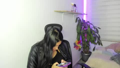 Snapshot of caroline_rodriguez_9 chatting on 09.30.25 caroline_rodriguez_9 online show from 09.30.25