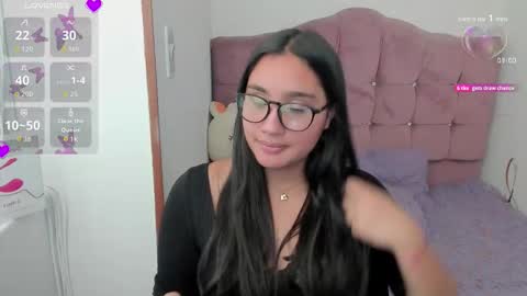 Snapshot of caroline_rodriguez_9 chatting on 10.02.25 caroline_rodriguez_9 online show from 10.02.25