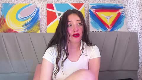 Snapshot of carolinediaz_3 chatting on 01.04.25 online show from 01.04.25