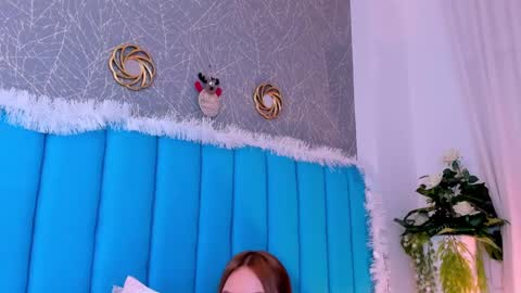 CarolineeGarcia online show from 12.21.24
