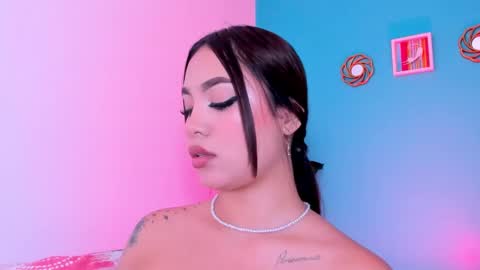 CarolineeGarcia online show from 02.11.25