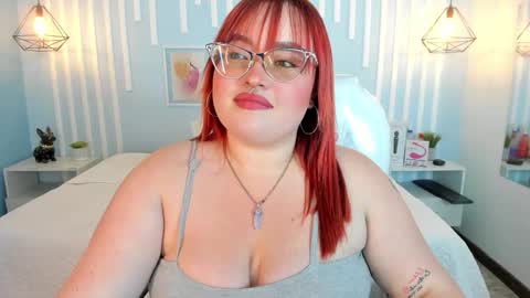 Carolinee  online show from 01.16.26