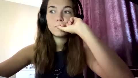 Snapshot of carolynnsobey chatting on 07.14.26 Viktorie online show from 07.14.26
