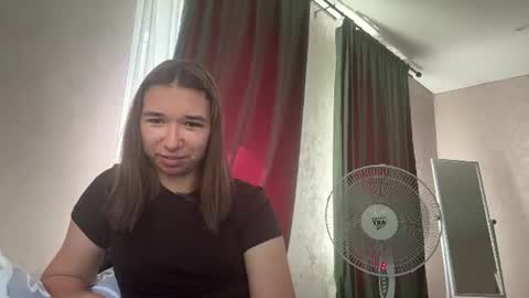 Snapshot of caroylncastellaw chatting on 07.28.26 Sara online show from 07.28.26