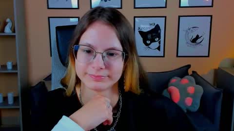 carrie_roses online show from 09.25.25