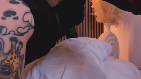 Casandra  online show from 01.24.25