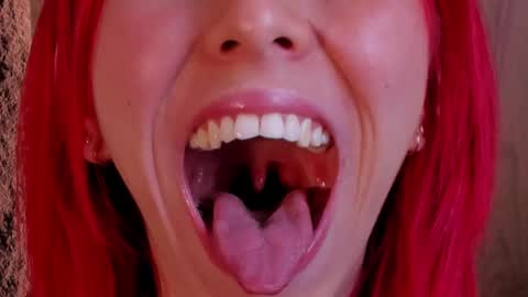 Casandra  online show from 03.05.25