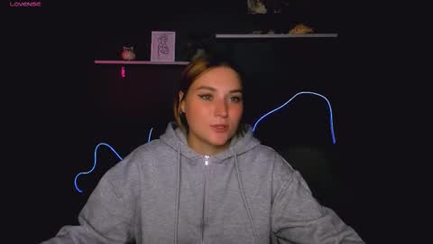 casey_meow_ online show from 10.16.25