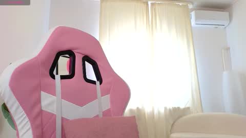 Casey Robbins online show from 10.21.25