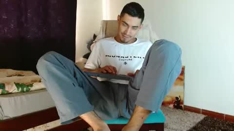 Snapshot of cash_master_san chatting on 10.30.25 Cash Master San online show from 10.30.25