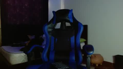 Snapshot of cash_master_san chatting on 12.16.25 Cash Master San online show from 12.16.25