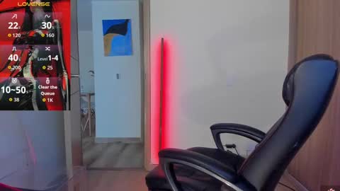 Snapshot of cash_vice chatting on 09.22.25 caprice online show from 09.22.25