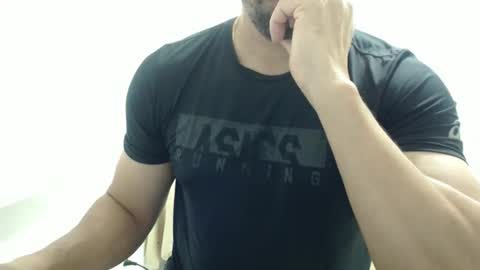 cashmastermuscle77 online show from 10.26.25