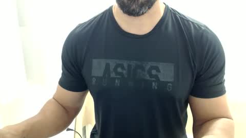 Snapshot of cashmastermuscle77 chatting on 06.11.26 cashmastermuscle77 online show from 06.11.26