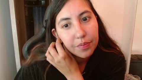 Snapshot of cassandra_ruizz chatting on 06.07.26 573215024606 online show from 06.07.26