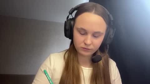Snapshot of casseymam chatting on 07.06.26 Elisabeth online show from 07.06.26