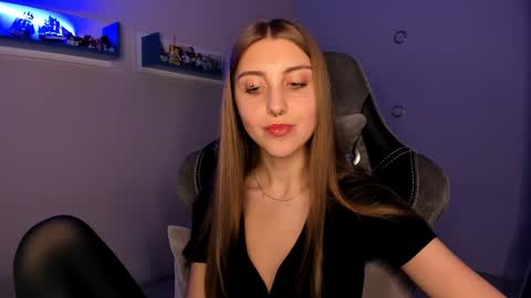 Seductress Cassia  FINDOM AND SADISM  NO NUDE online show from 02.05.25