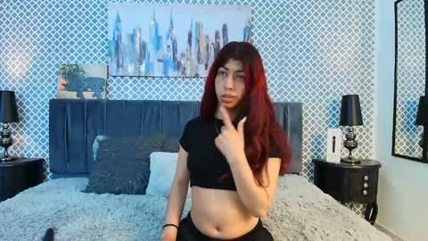 Snapshot of cassie_bloom chatting on 03.08.25 cassie_bloom online show from 03.08.25