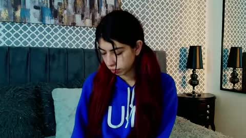Snapshot of cassie_bloom chatting on 09.23.25 cassie_bloom online show from 09.23.25