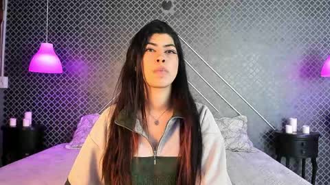 Snapshot of cassie_bloom chatting on 05.13.26 cassie_bloom online show from 05.13.26