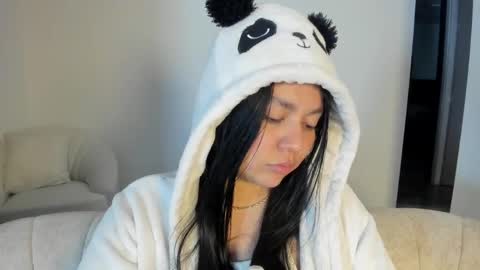 Snapshot of cassie_jones1 chatting on 06.10.26 Cassie Jones online show from 06.10.26