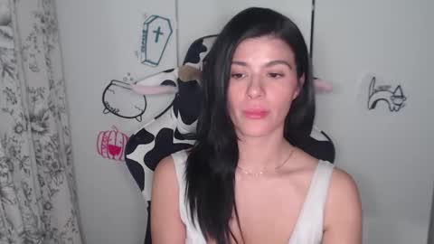 cassiealvarez online show from 10.07.25