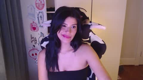 cassiealvarez online show from 10.30.25