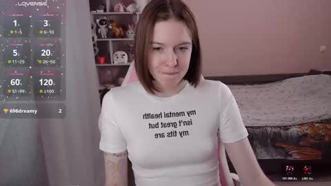 Snapshot of cassiejuice chatting on 11.13.25 Cassie online show from 11.13.25