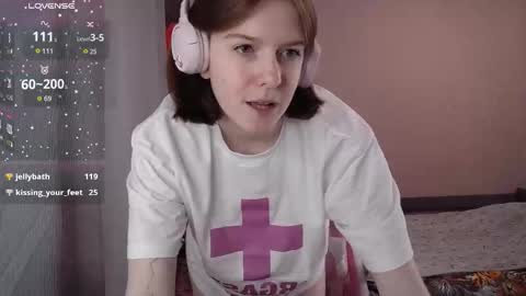 Snapshot of cassiejuice chatting on 11.19.25 Cassie online show from 11.19.25