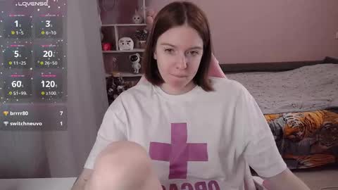 Snapshot of cassiejuice chatting on 11.24.25 Cassie online show from 11.24.25