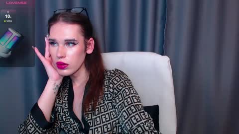 Snapshot of cassiemich chatting on 02.01.25 Cassie online show from 02.01.25