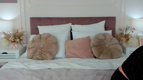 Curly online show from 01.24.25