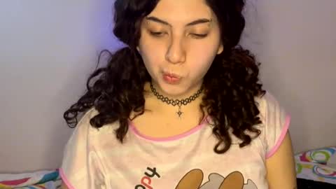Snapshot of cassierosse2 chatting on 06.17.26 cassierosse2 online show from 06.17.26