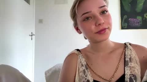 Olivia online show from 05.06.26