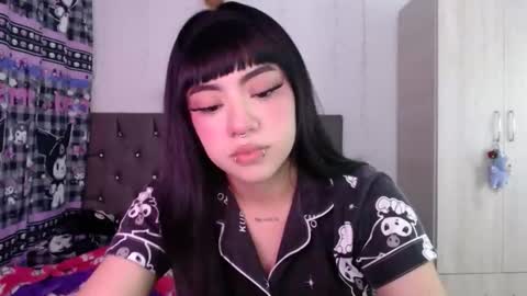 Snapshot of cat_mila_ chatting on 04.28.26 Mila online show from 04.28.26