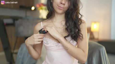 Snapshot of cata_batnati chatting on 12.04.25 Catalina online show from 12.04.25