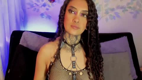 Snapshot of cata_greenn chatting on 12.19.24 Cata green model independient online show from 12.19.24