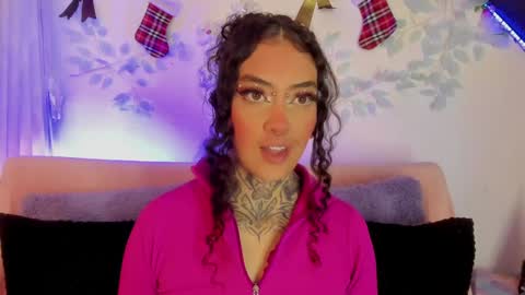 Snapshot of cata_greenn chatting on 12.20.24 Cata green model independient online show from 12.20.24