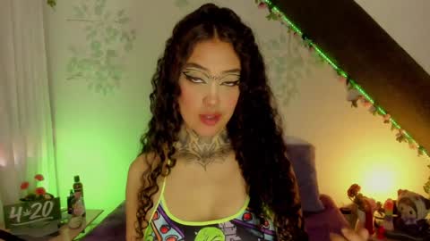 Snapshot of cata_greenn chatting on 01.23.25 Cata green model independient online show from 01.23.25