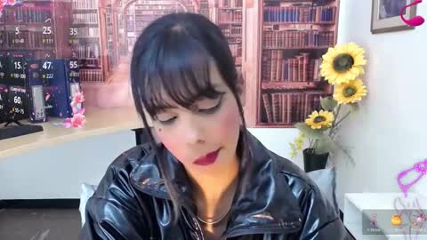 Queen Catalella online show from 10.28.25