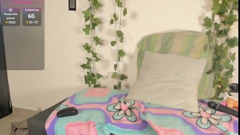 cataleya19__ online show from 01.21.25