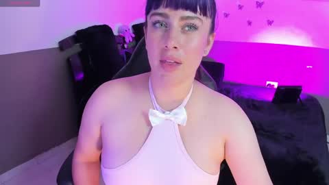Snapshot of cataleya_blare chatting on 05.21.26 LUU online show from 05.21.26