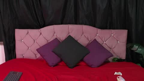 Snapshot of cataleya_divine chatting on 09.18.25 Cata Prins online show from 09.18.25