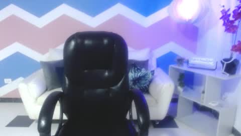 Snapshot of cataleya_eebony chatting on 12.01.25 cataleya_eebony online show from 12.01.25