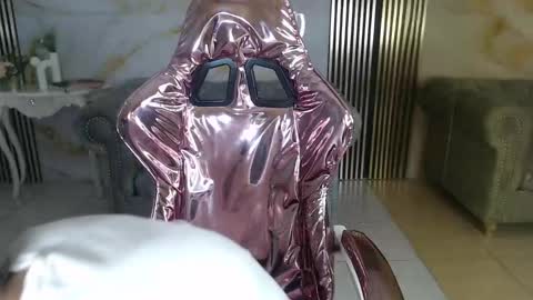 Catalina  online show from 09.20.25