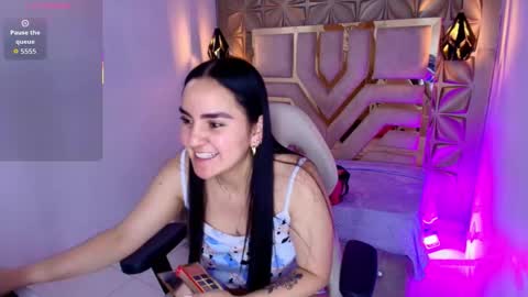 catalina_owens online show from 11.11.25